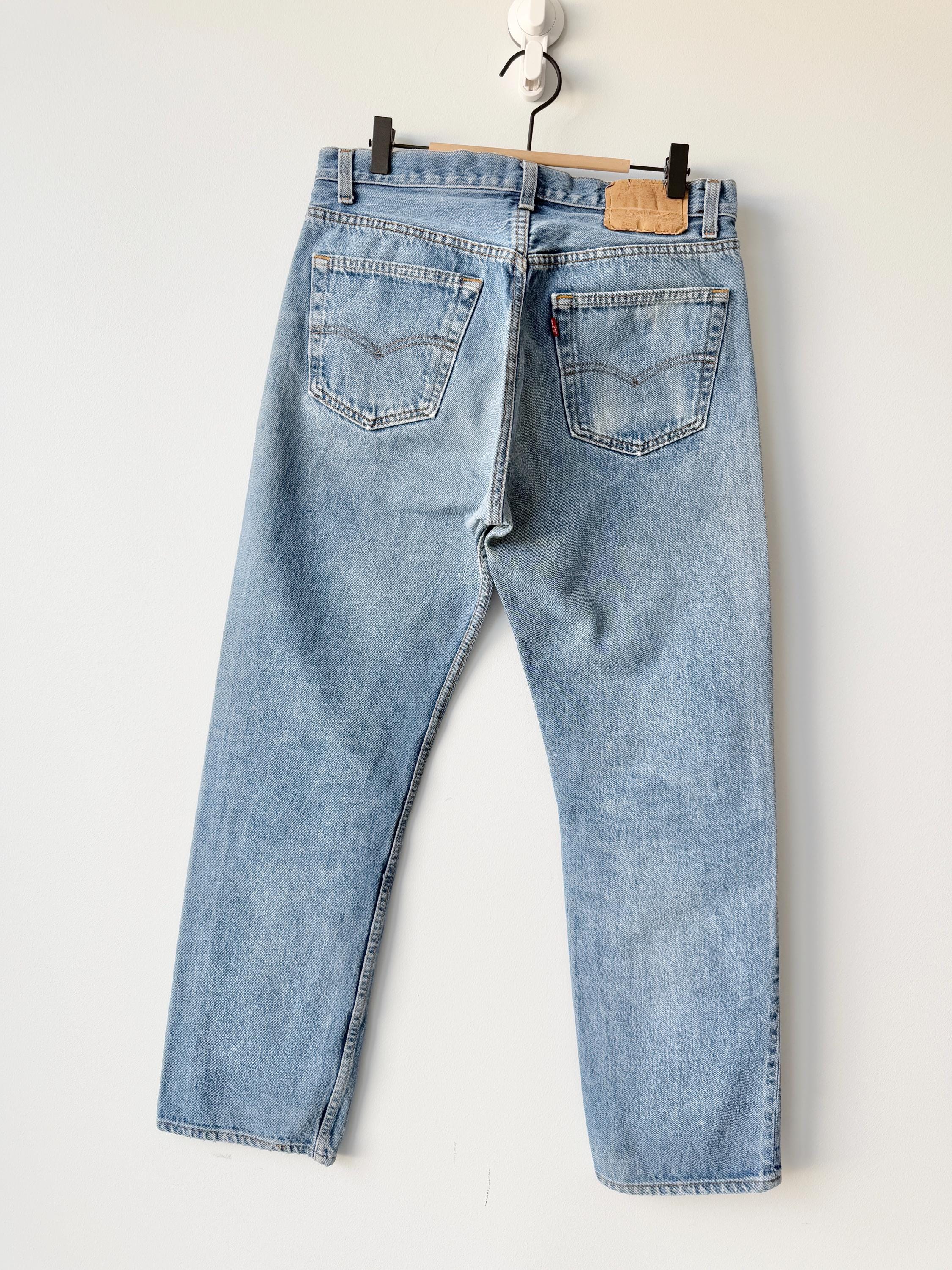 Levis 501s  vintage w31 L29 medium faded blue 501s made in USA 80s straight leg jeans 501 30”/31” waist hol