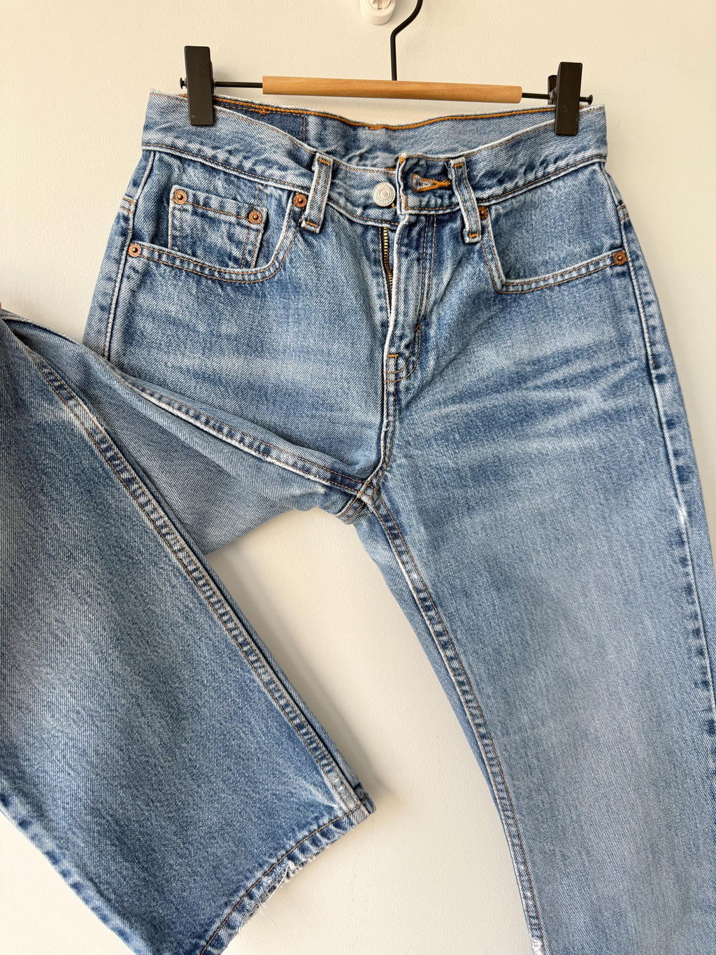 W26 L31 vintage Levis 505 25-27” measured waist medium faded blue