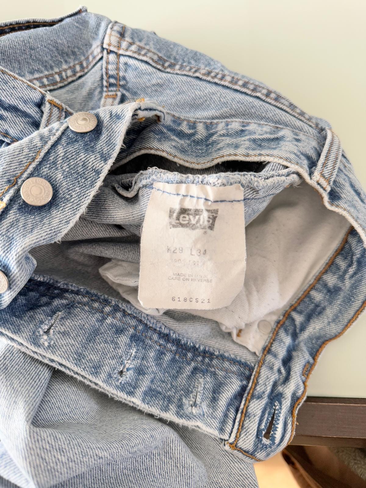 Levis 901 vintage w26 L29 light blue 901s made in USA 90s jeans 25-26”waist