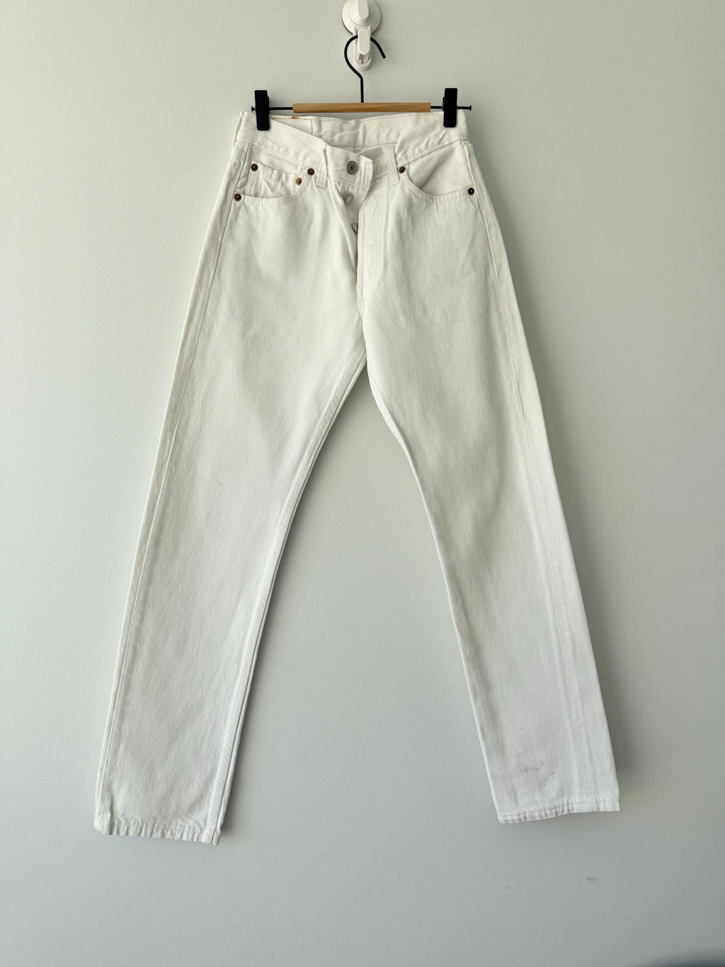 W25 L31 Levis 501 vintage 24-25” measured waist off white made in UK 90s hol