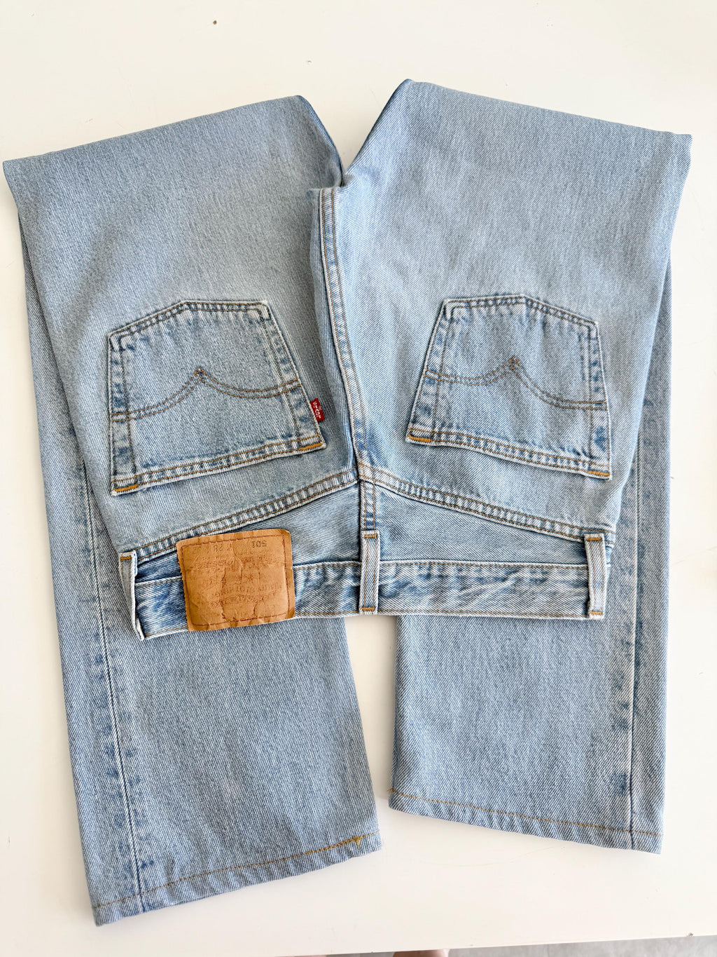 W26 L28 Levis 501 vintage 25-26” waist light blue 501s made in USA y2k