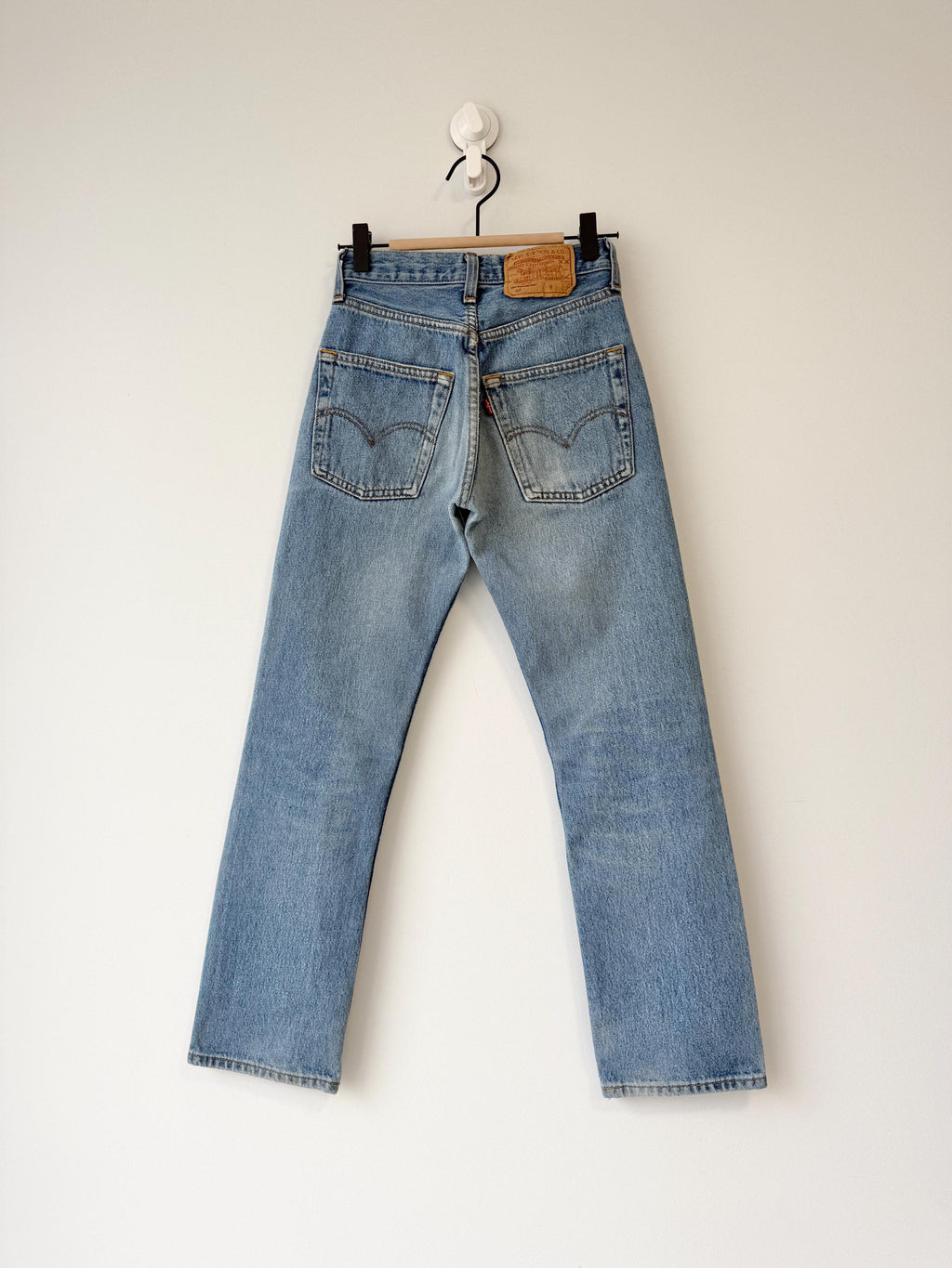 Softer w22 L27 Levis 501 vintage medium blue 90s denim straight leg jeans 501 21”/22” waist