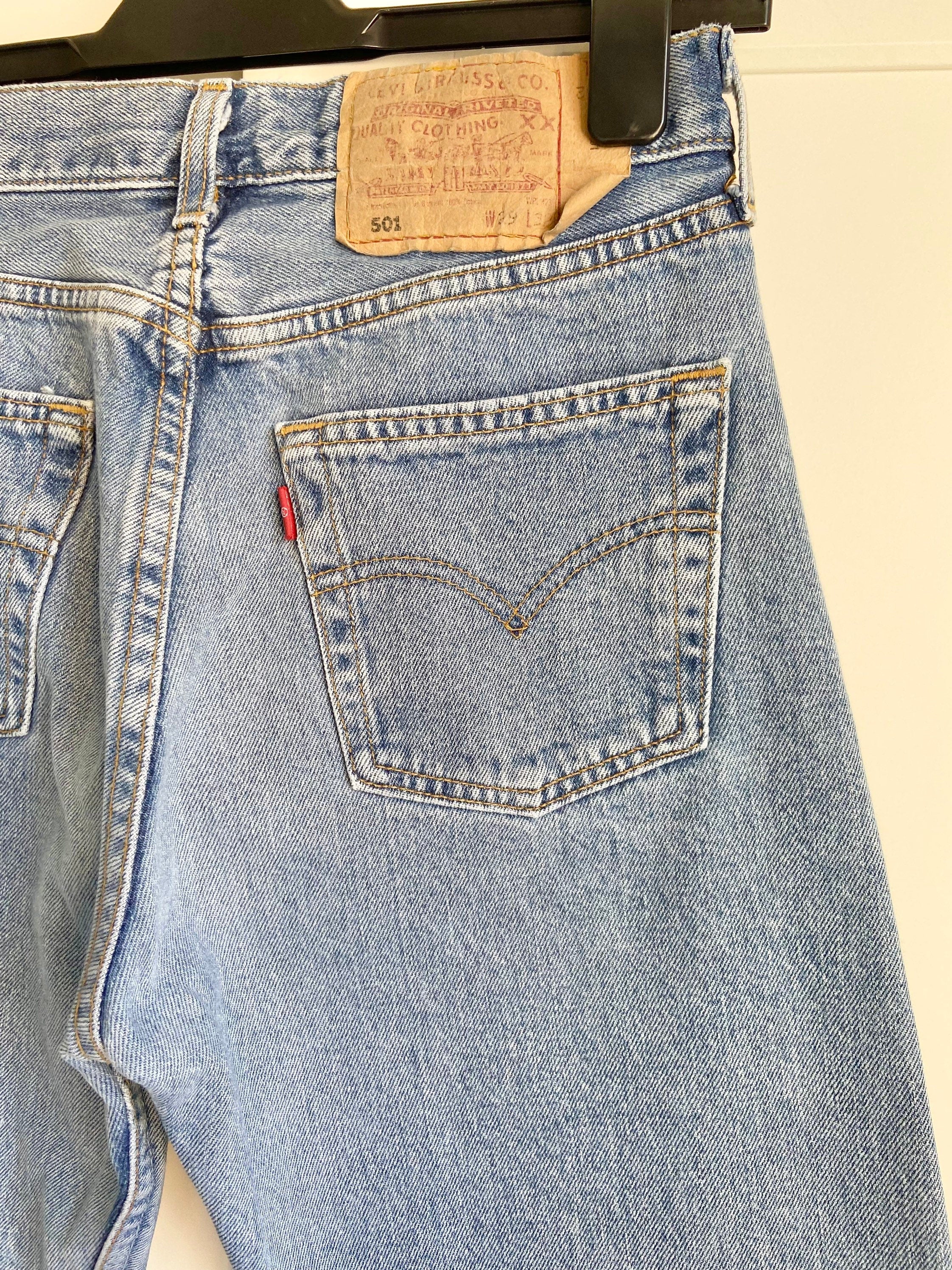 Vintage Levi’s 501 w27” L31”  made in France 1997