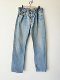 W33 L33 vintage Levis 501 33” measured waist medium faded blue denim made in Y2K