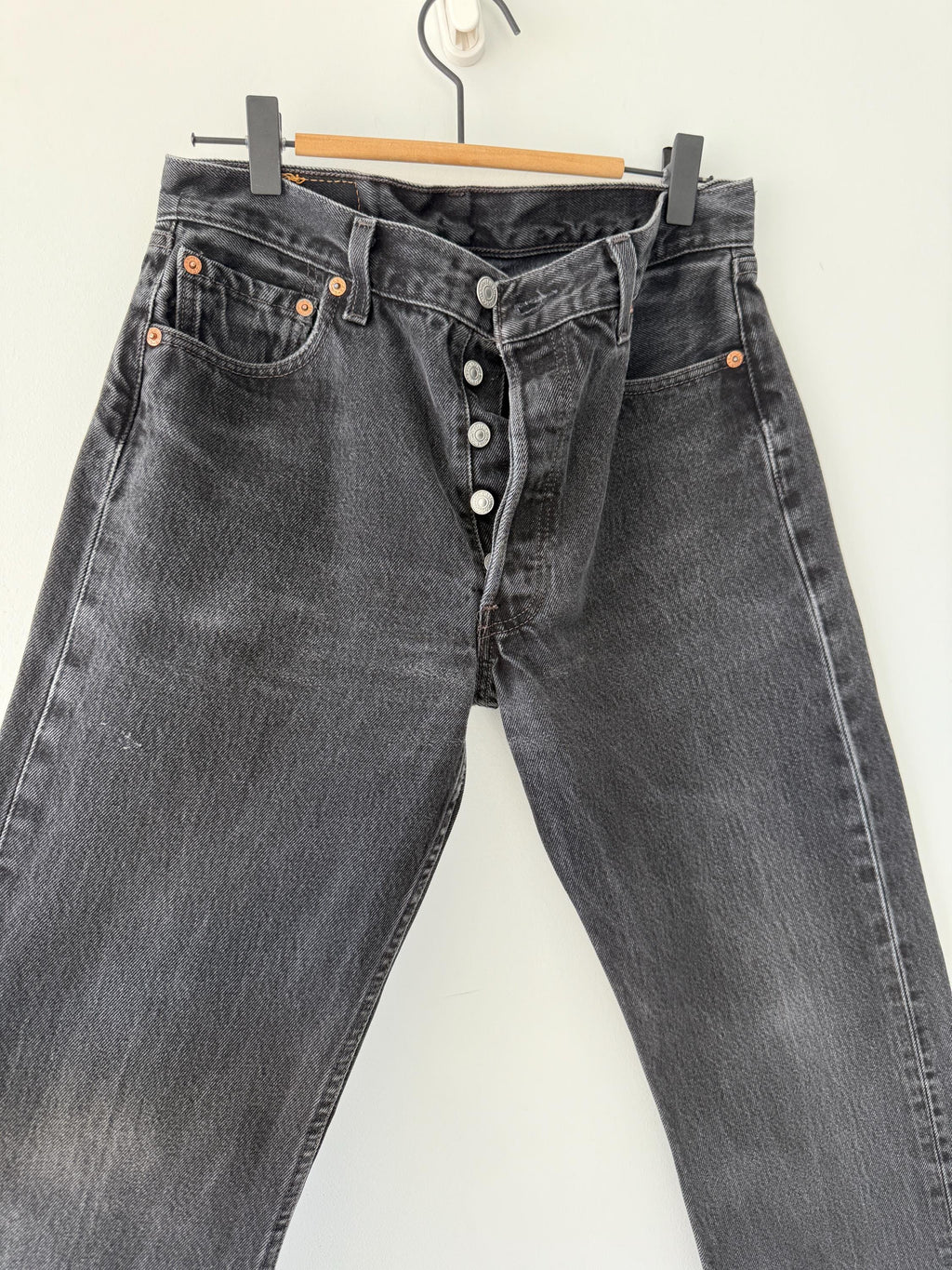 W28 L30 Levis 501 vintage 28” measured waist black made in 90s