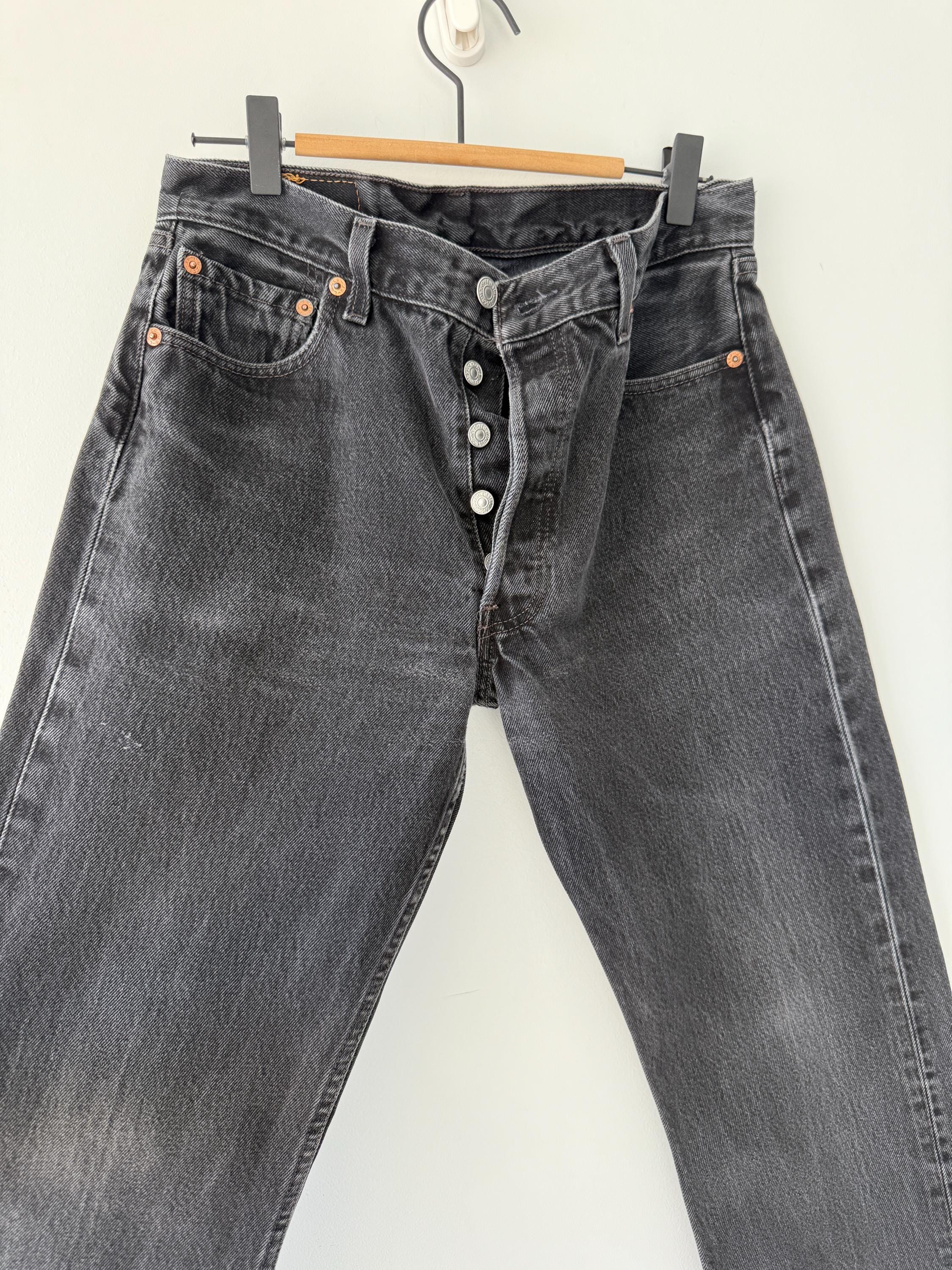 W28 L30 Levis 501 vintage 28” measured waist black made in 90s