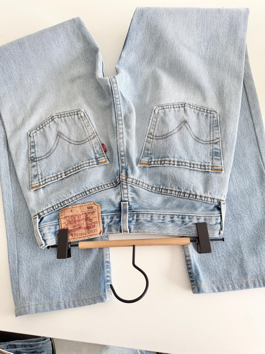 W25 L31 Levis 501 vintage 24-25” measured waist light blue faded made in late y2k redone