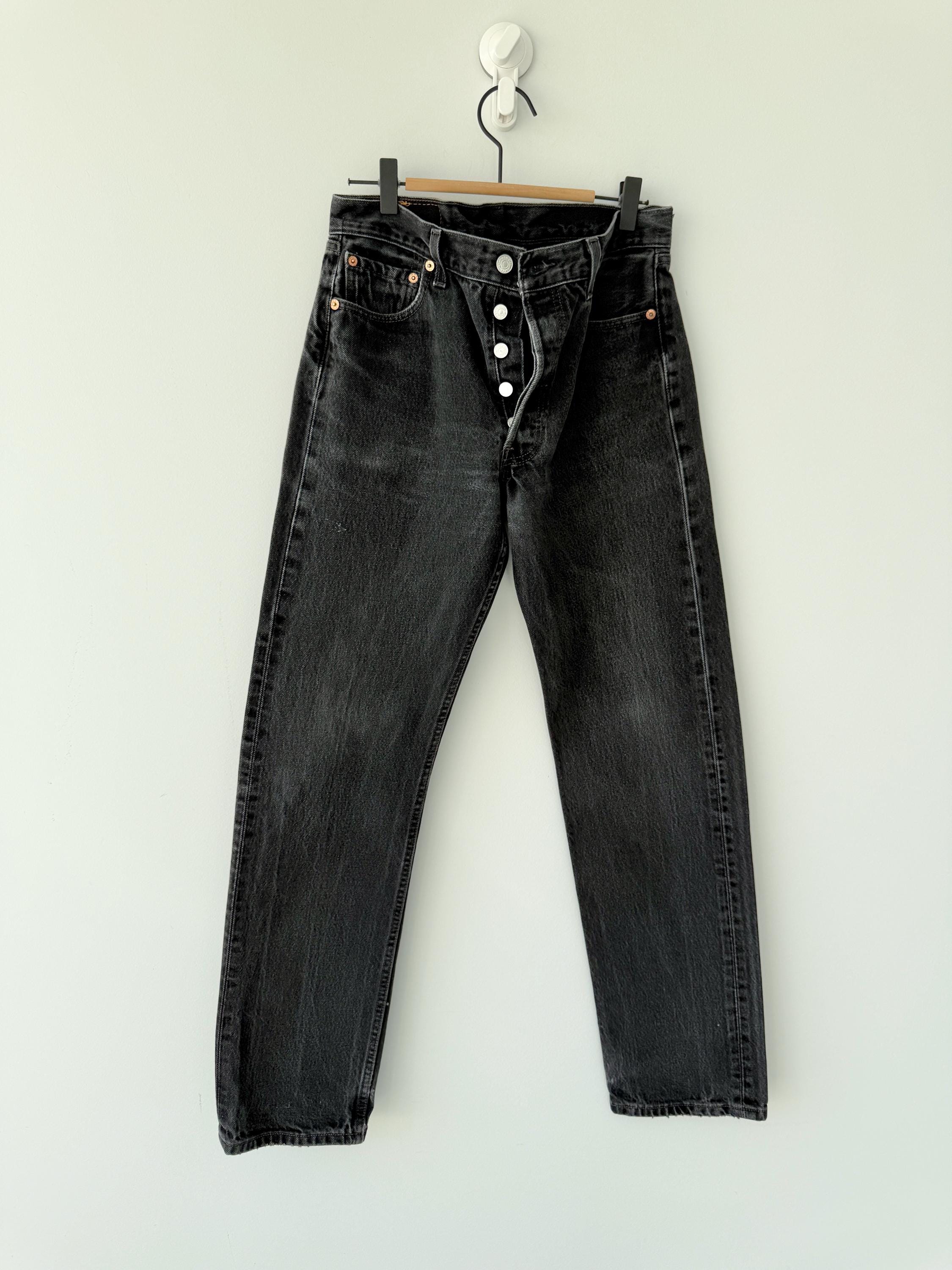 W28 L30 Levis 501 vintage 28” measured waist black made in 90s