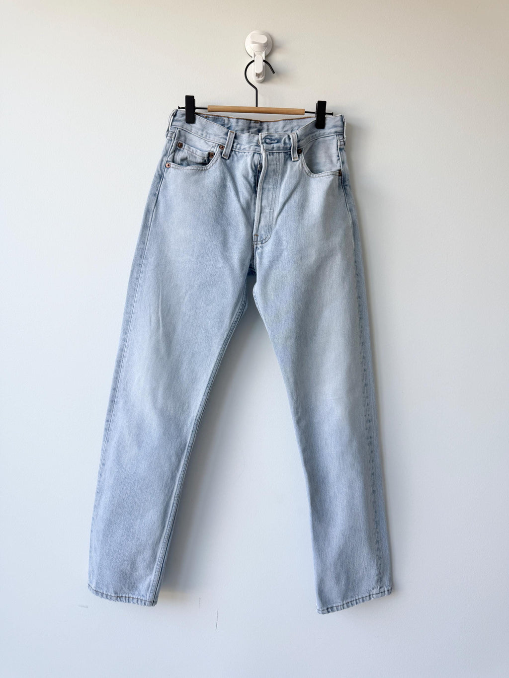 W27 L29 Levis 501 vintage 26-27” measured waist light blue faded 90s made in USA hol