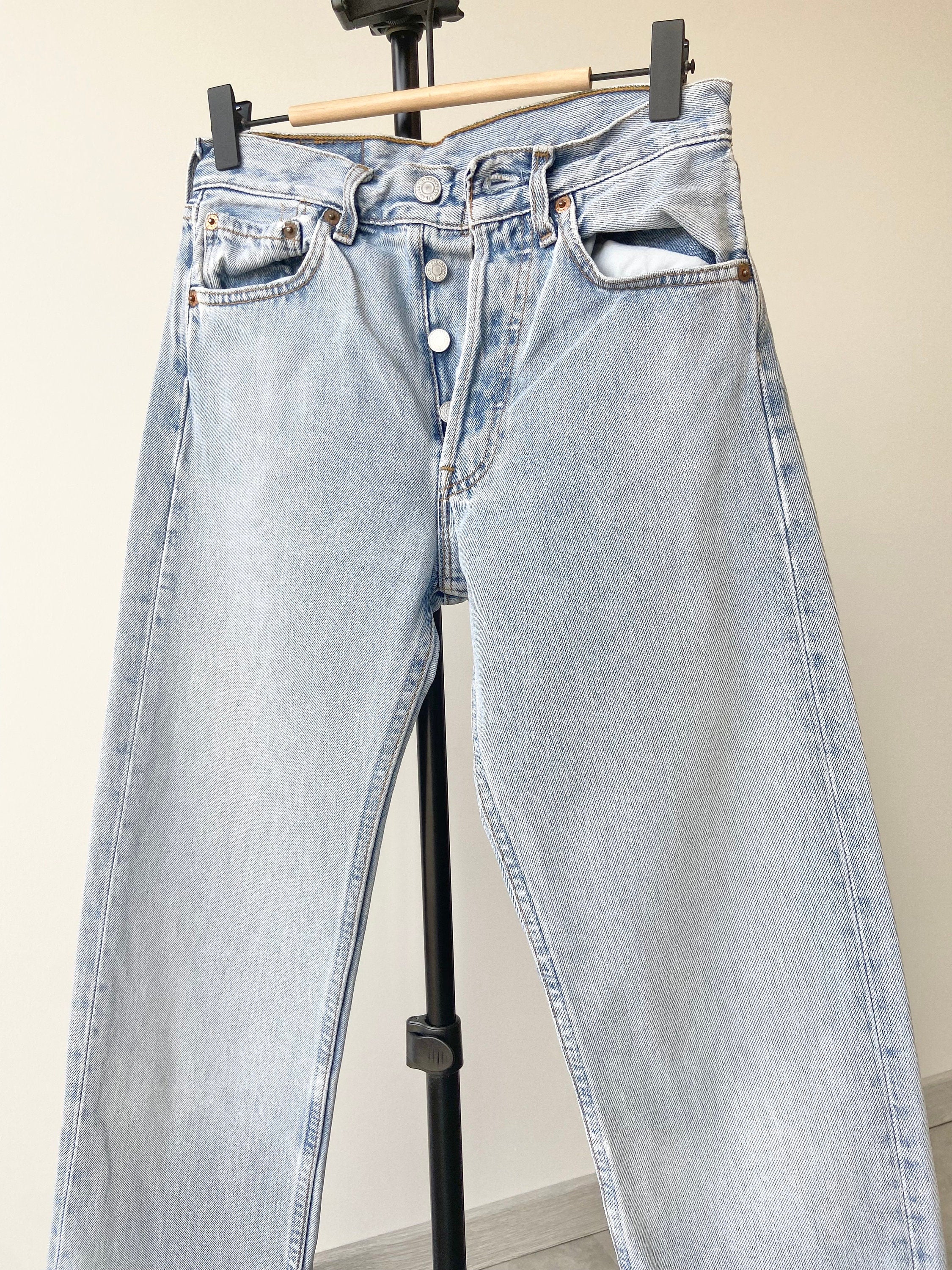 Levis 501 jeans w25 L34 90s light wash faded blue flared faded wash blue 501 vintage 501s