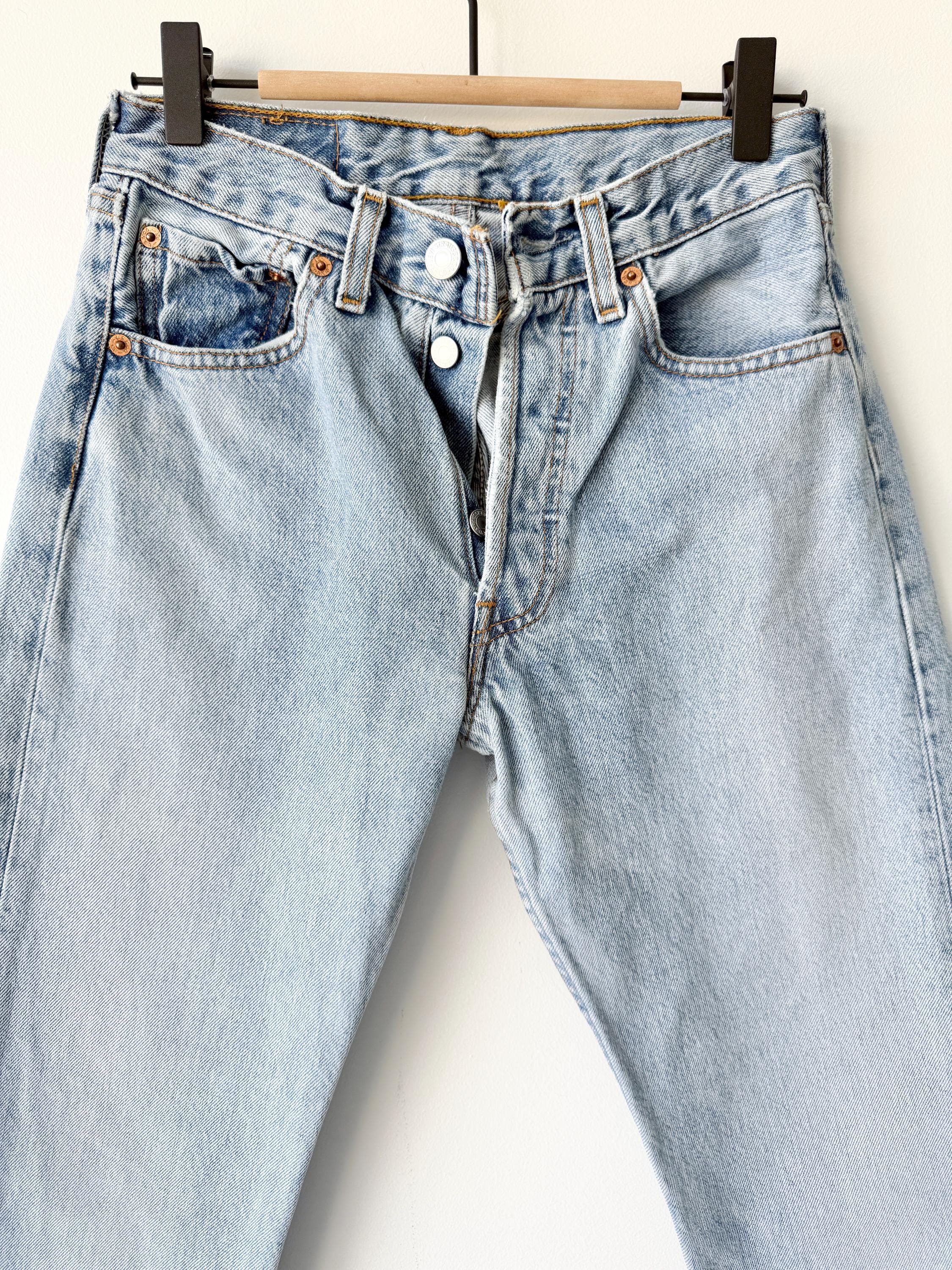 W25 L29 Levis 501 vintage 24-25” waist light blue 501s made in Spain 90s