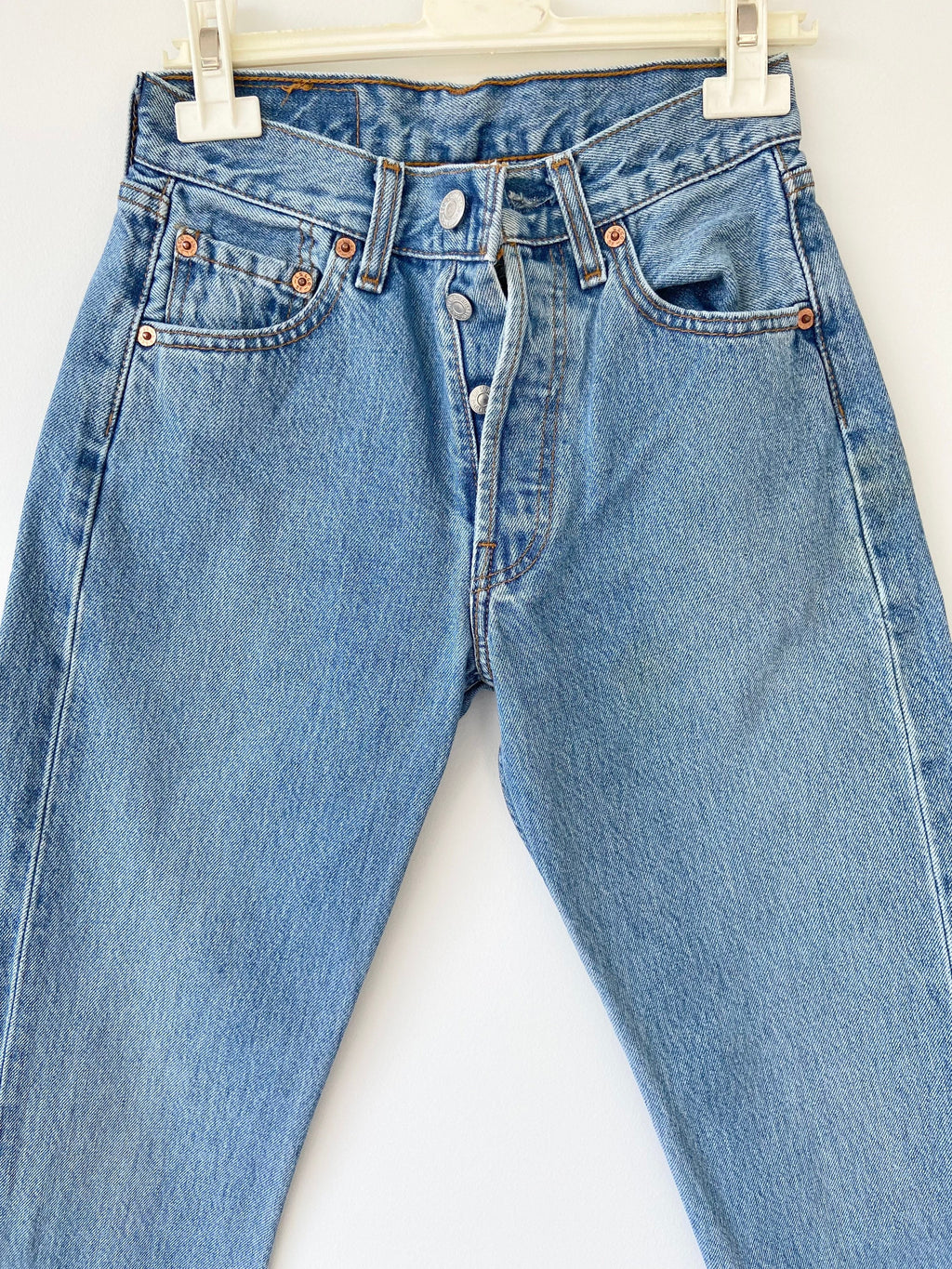 Vintage Levi’s 501 w24 L29 made 1999