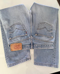 W31 L30 Levis 501 vintage 30-31” waist medium blue 501s made in y2k