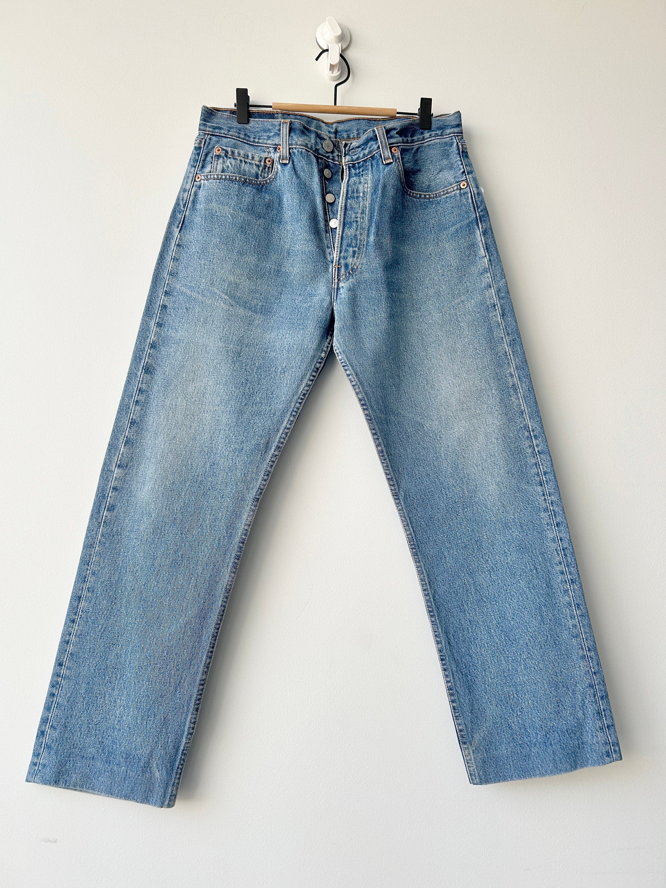 W32 L27 Levis 501 vintage faded blue denim made in 90s straight leg 501 vintage USA