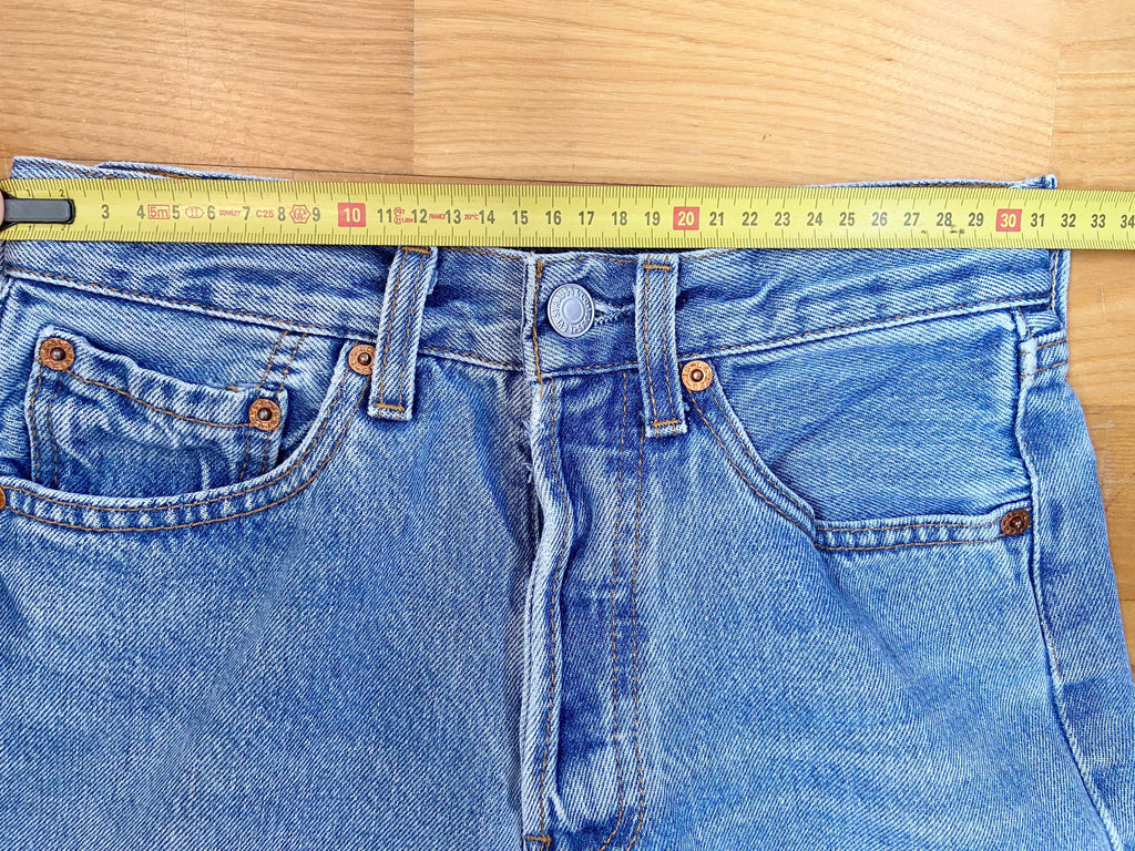 Vintage Levi’s 501 w24 waist made in France