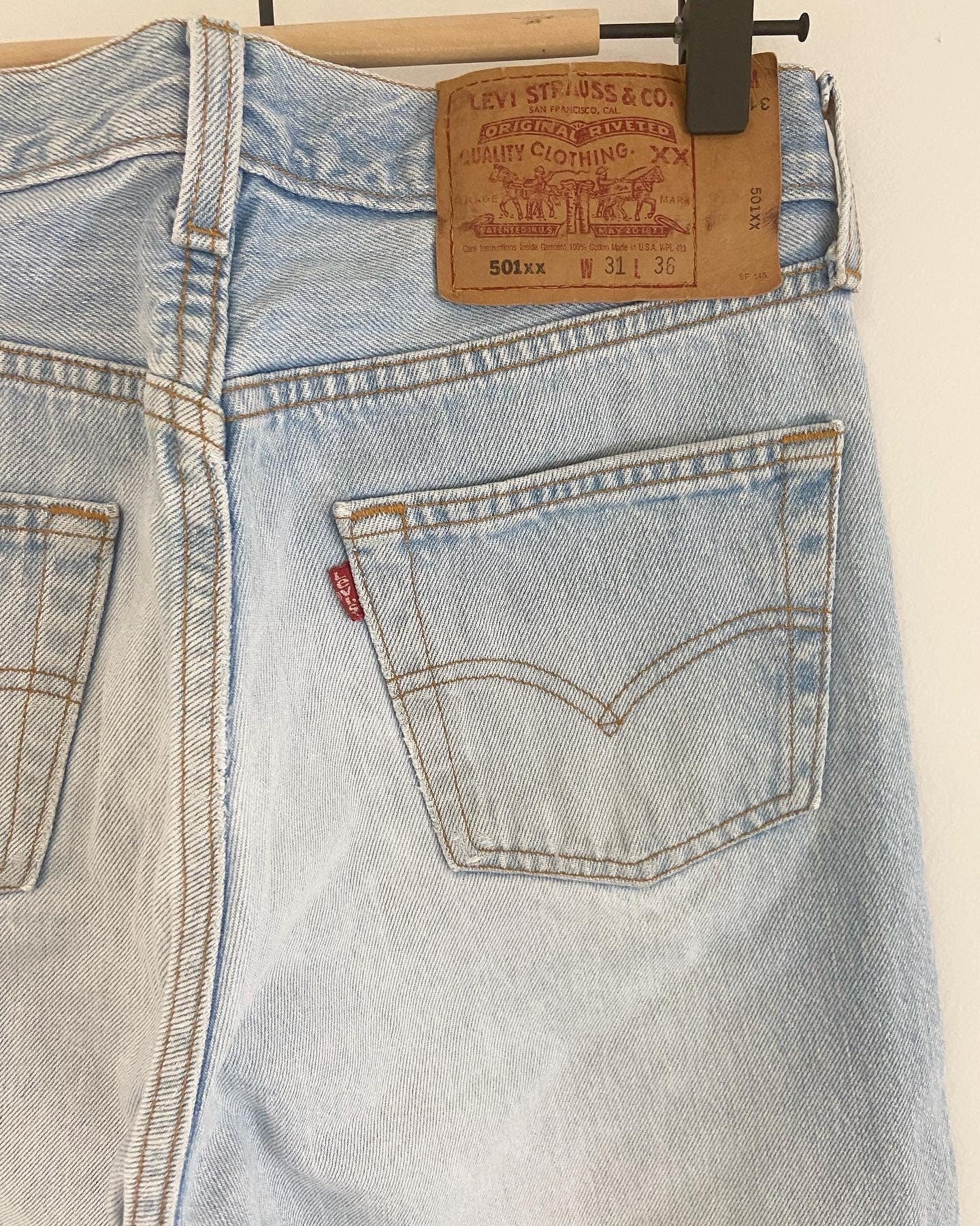 Vintage Levi’s 501xx jeans w29 L31 90s vintage 501 jeans light blue USA