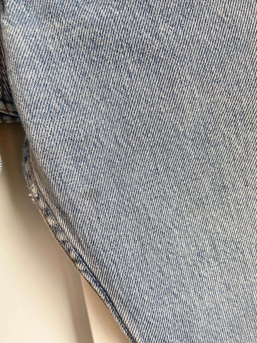 w26 L29 Vintage Levi’s 501 made in France 90s