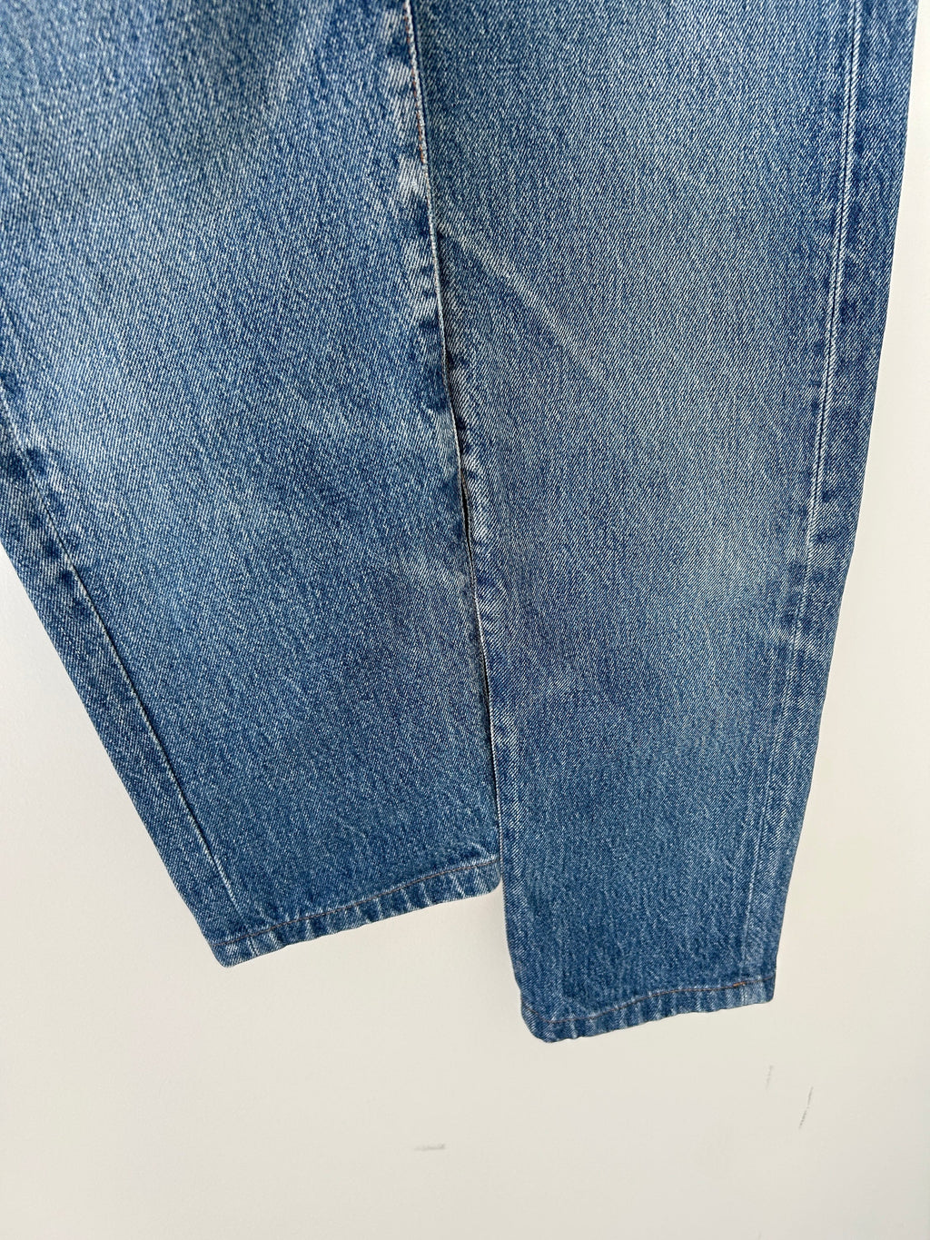 Levis 501 vintage w25 L27 Levi’s faded dark blue made in 80s straight leg 501 vintage Levi’s 501