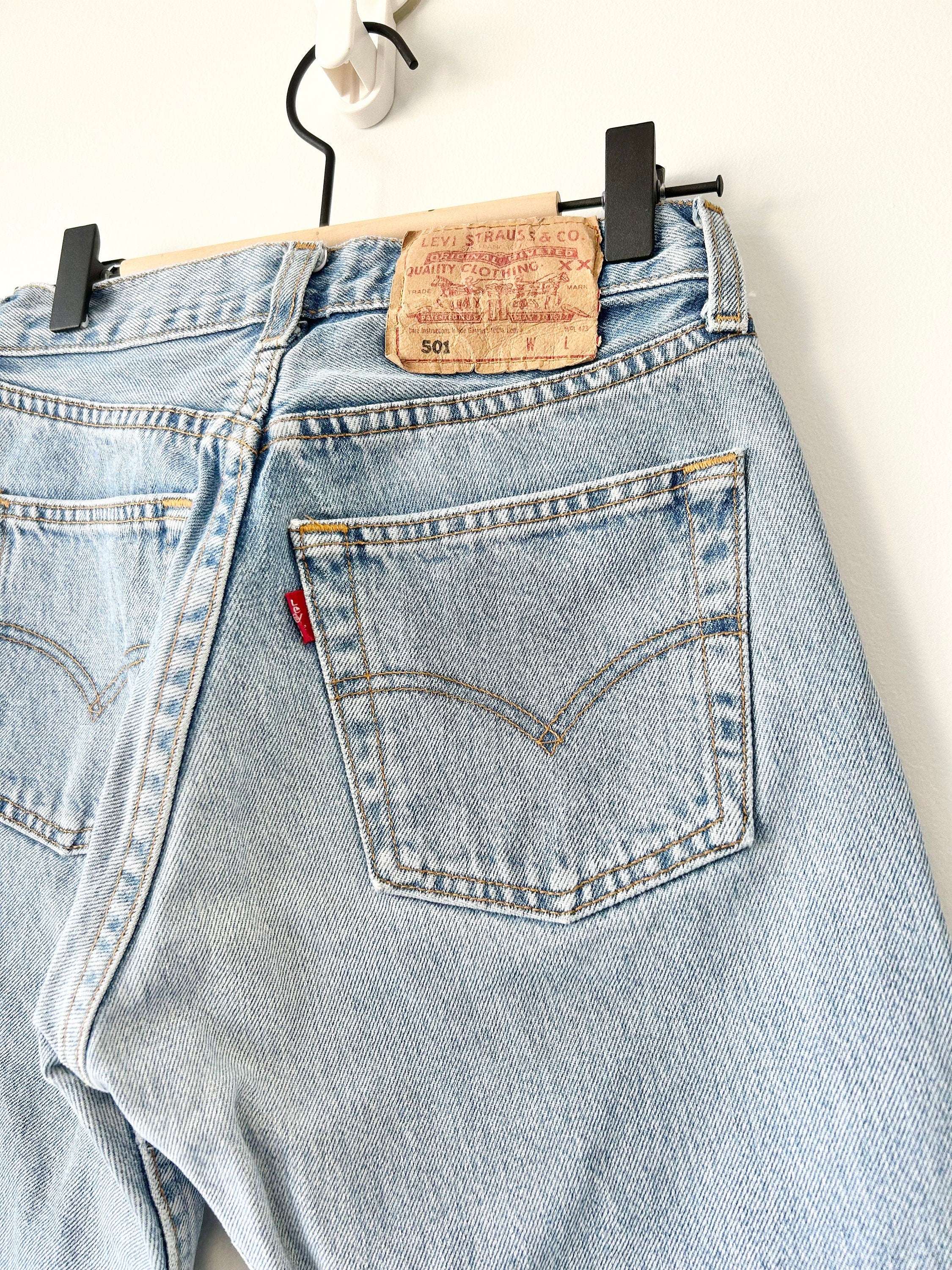 Levis 501 jeans w24 L30 light blue 501 stone wash  blue vintage 501s made in 90s -1