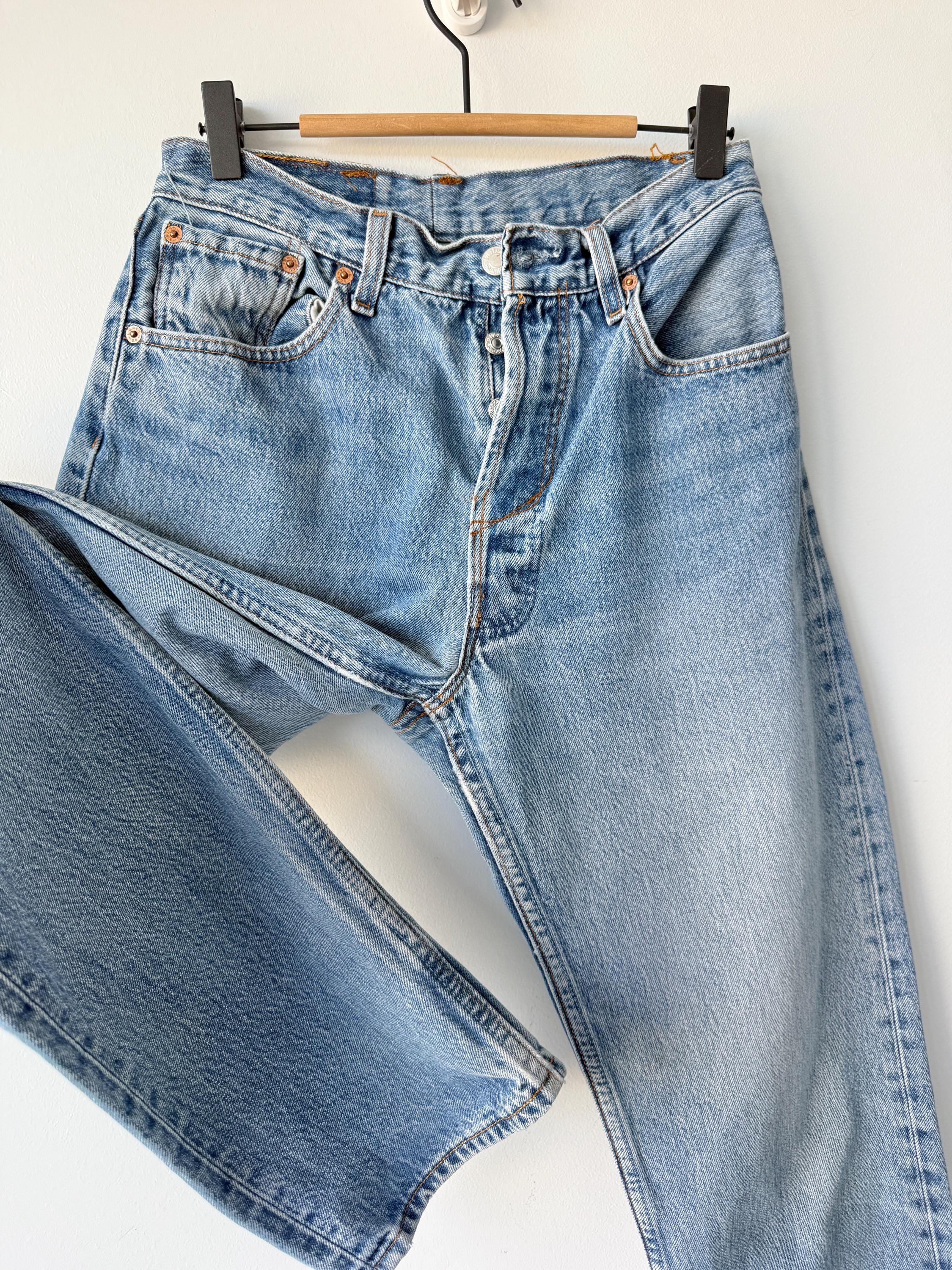 W27 L31 re done vintage Levis 501 26-27” measured waist medium blue denim made in Y2K