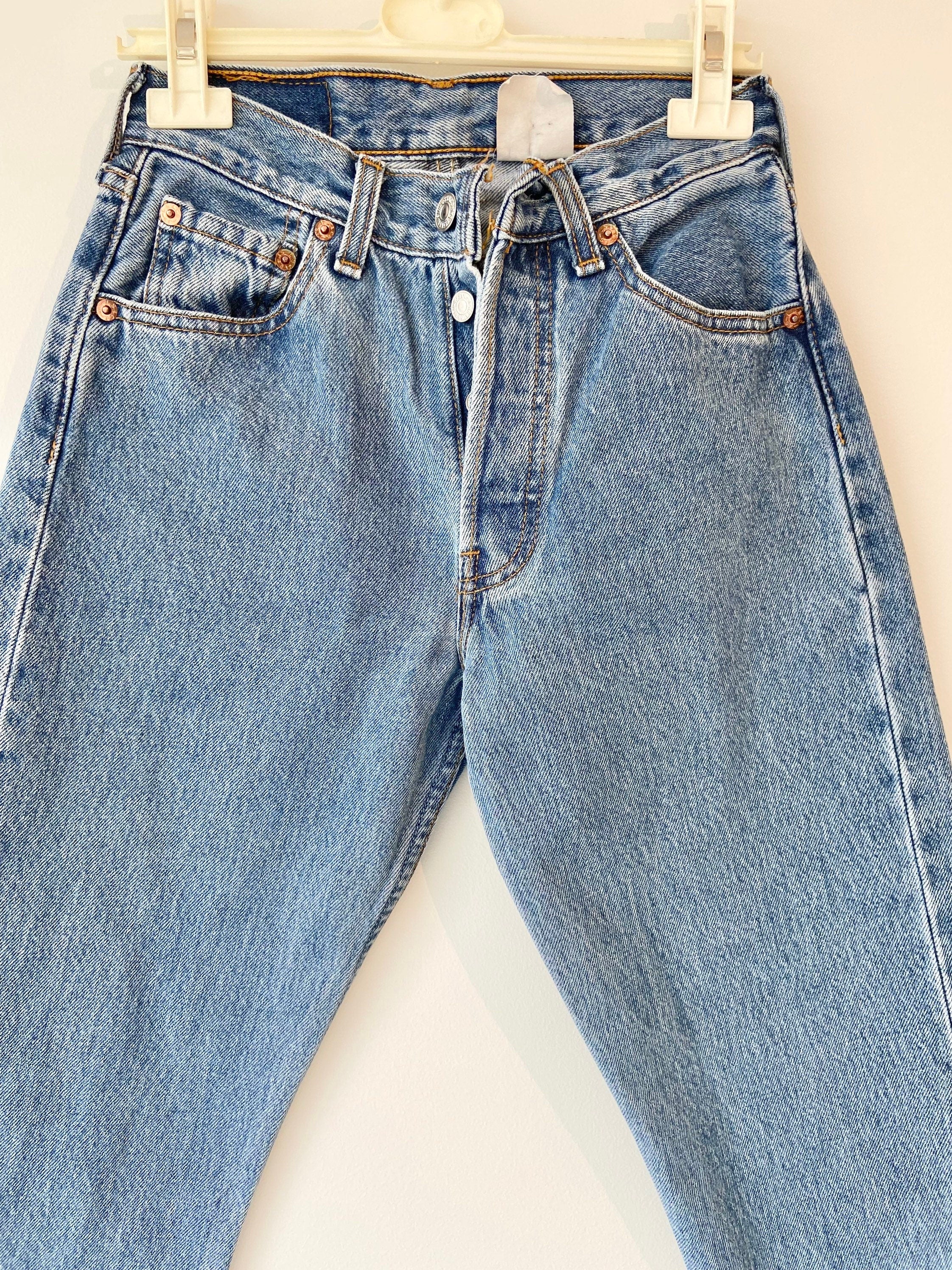 w23 L30 Vintage Levi’s 501 90s made in Canada