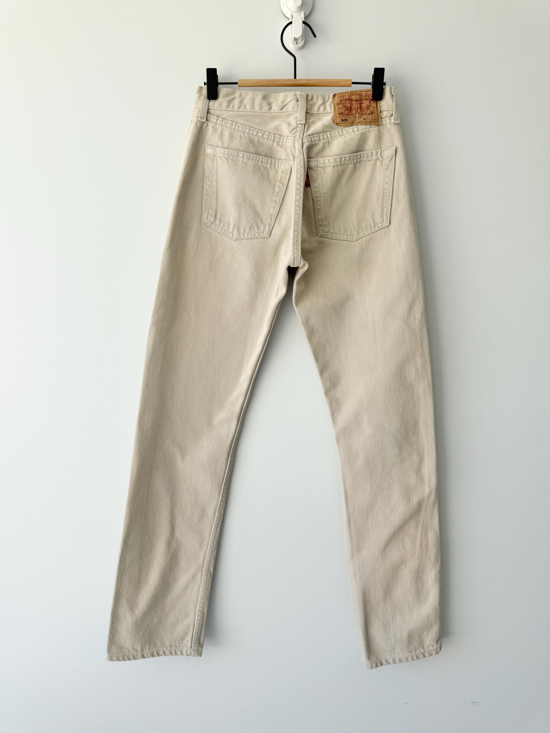 W25 L30 Levis 501 vintage 24-25” measured waist beige made in Spain 90s