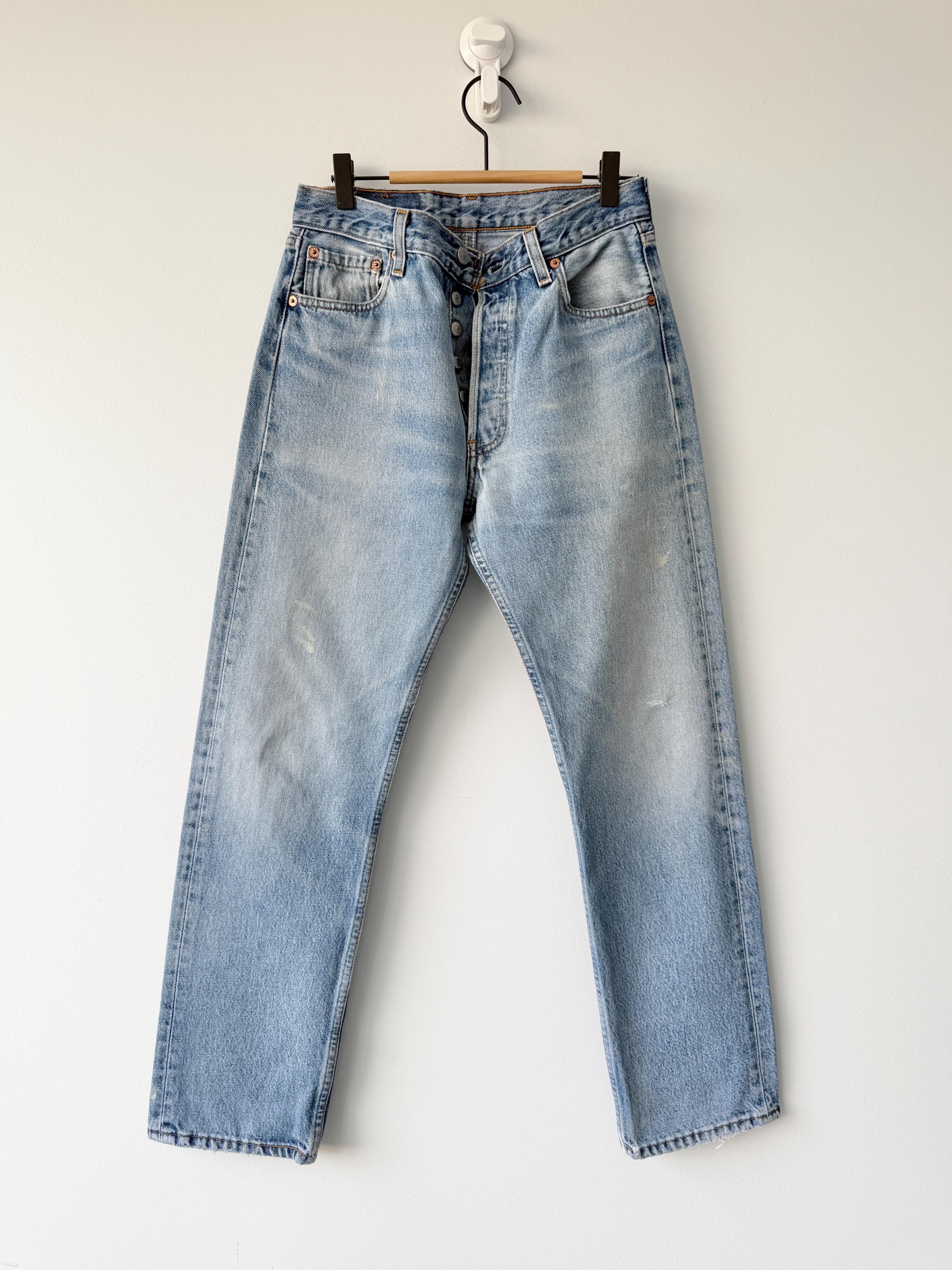 W28 L29 vintage Levis 501 27-28” measured waist faded made in USA 90s