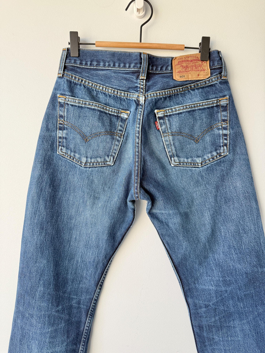 W27 L28 vintage Levis 501 26-27” measured dark blue made in y2k (iuk)