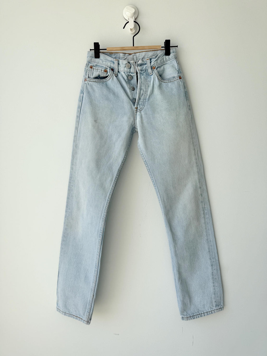 W23 L28 Levis 501 vintage 22-23” waist light blue 501s made in France 90s