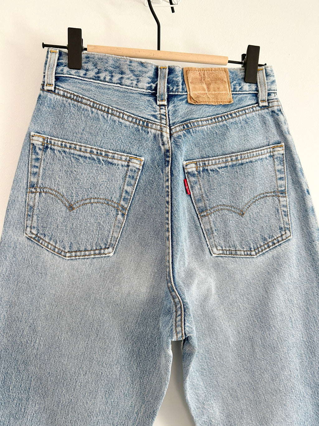Levis 901 jeans w26 L29 light blue denim 901 vintage Levi’s 80s faded light blue denim 901 vintage