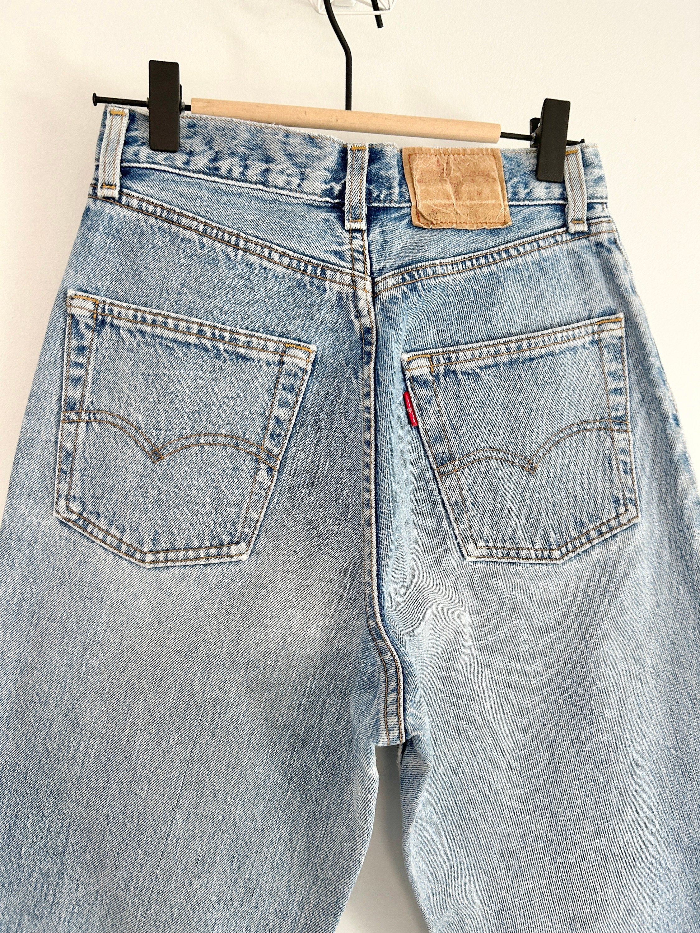 Levis 901 jeans w26 L29 light blue denim 901 vintage Levi’s 80s faded light blue denim 901 vintage